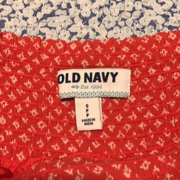 Old Navy Coral and White Patterned Mini Skirt Size:S - Picture 3 of 4